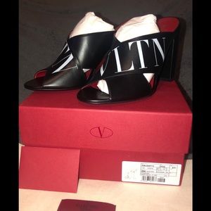 Valentino VLTN mule